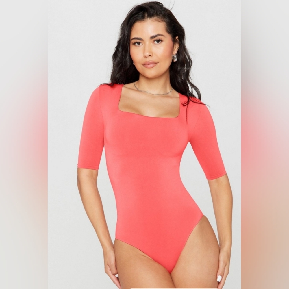 NWOT Fabletics Yitty Coral Nearly Naked Shapewear 3/4 Sleeve Bodysuit- M/L